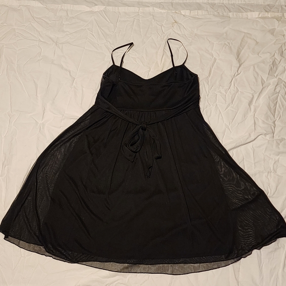 Dress - Picture 4 of 4